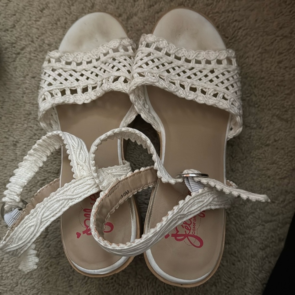 White Jelly pop heals. Size 10M in womens